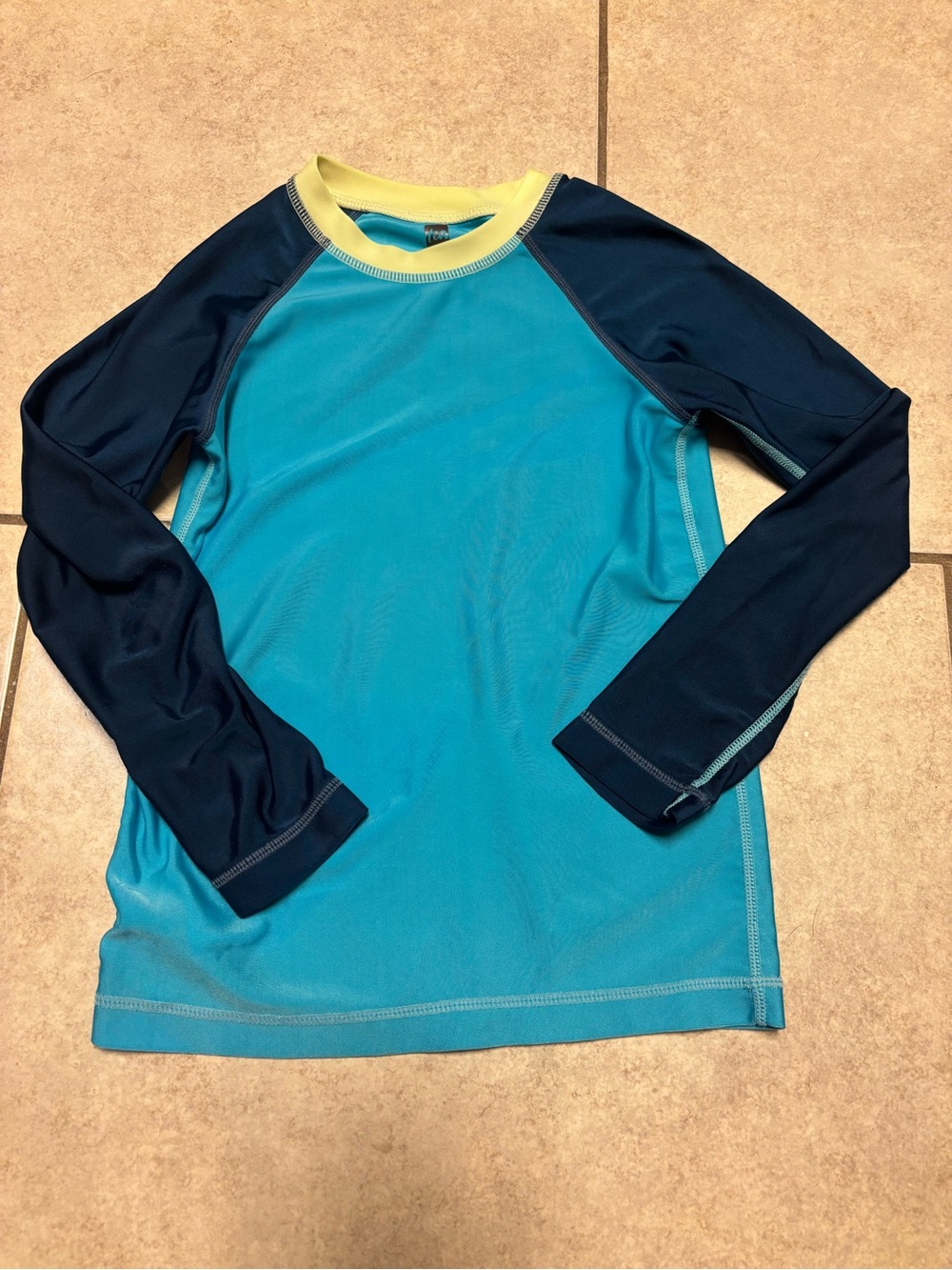 Tea Collection Boys' Turquoise Rashguard with Navy Sleeves